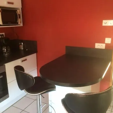 Le Coin Tranquille au pied du Puy de Dôme Apartamento Pontgibaud Exterior foto